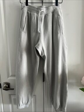 Abercrombie & Fitch Light Gray Women's Jogger Pants